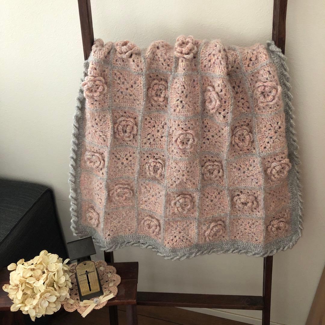 モチーフ編み ぷっくりお花 手編み ブランケット 膝掛け マルチカバー