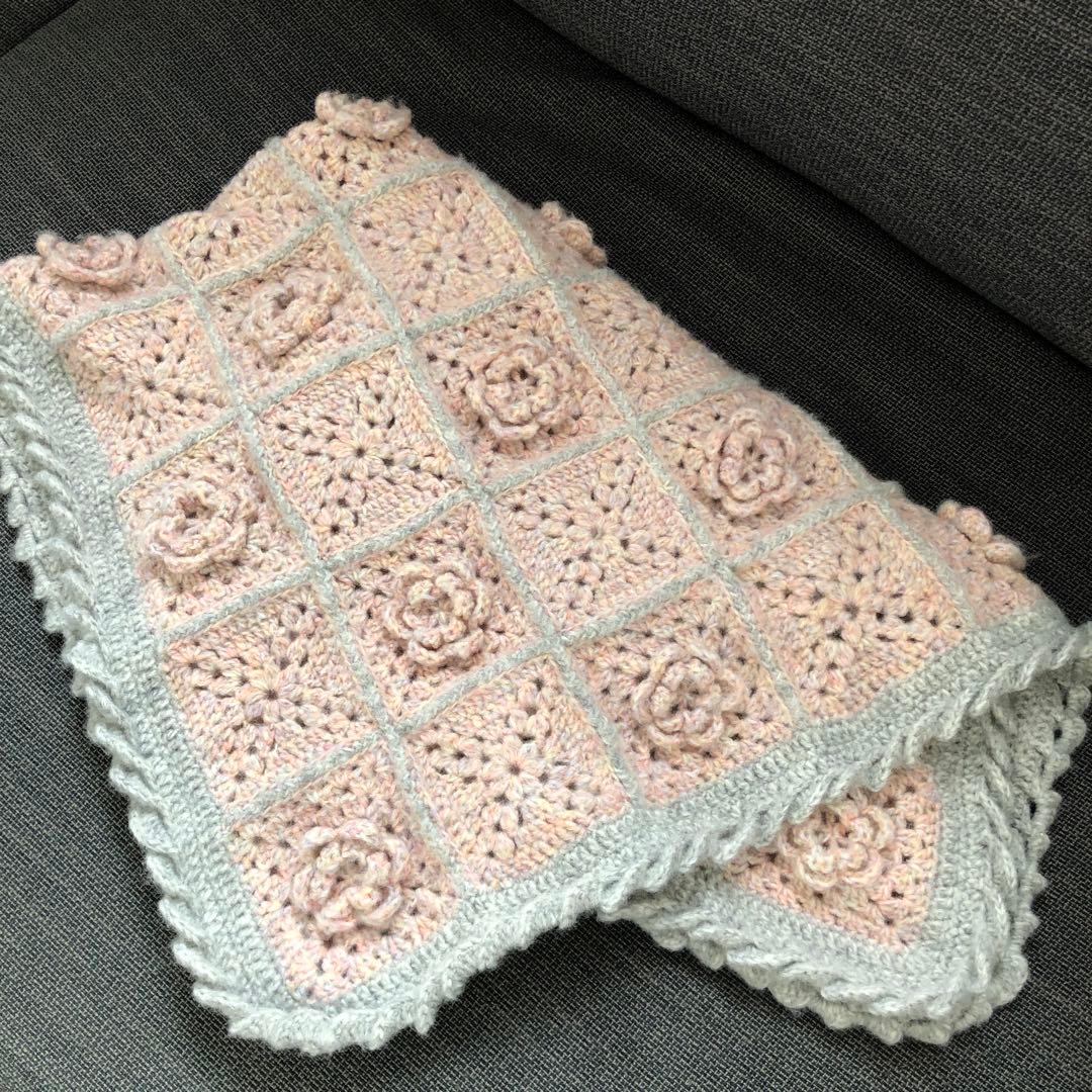 モチーフ編み ぷっくりお花 手編み ブランケット 膝掛け マルチカバー