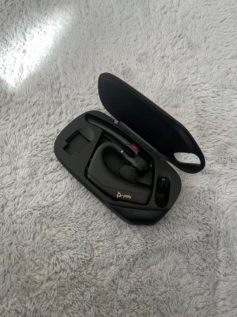 Poly レジェンド50 Bluetoothヘッドセット 充電ケース付き