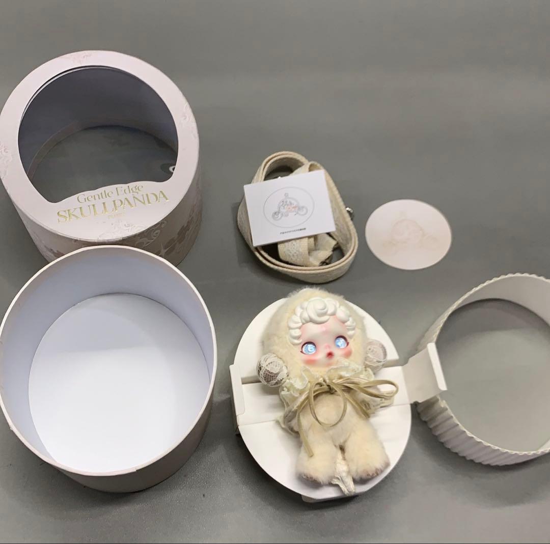 海外限定　SKULLPANDA Gentle Edge ぬいぐるみ