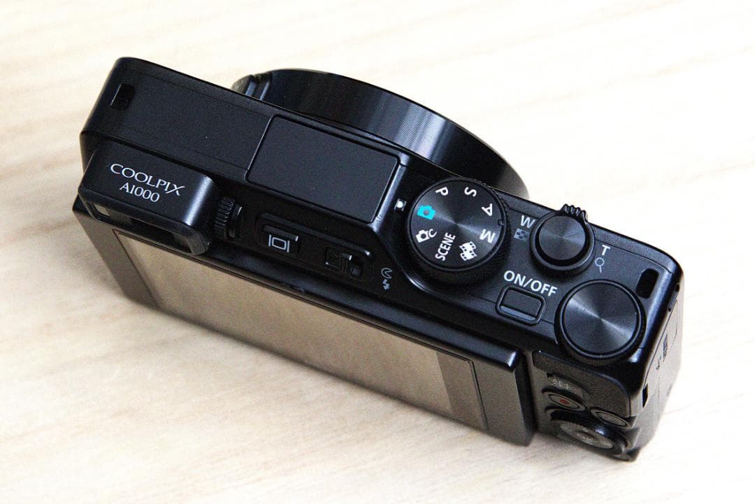 【美品】Nikon COOLPIX A1000
