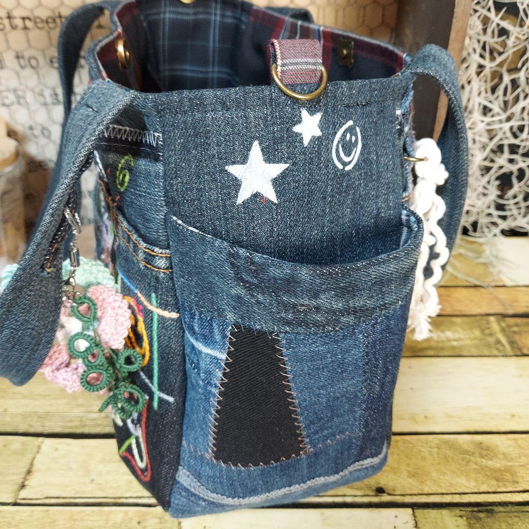 刺繍デニムバック　No.688　デニムリメイク　チューリップバック　スマイリー