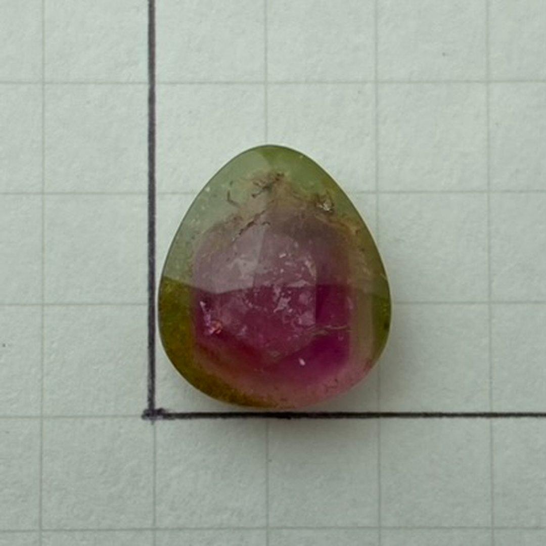 ウォーターメロントルマリン　ルース　天然石　バイカラー　a10133