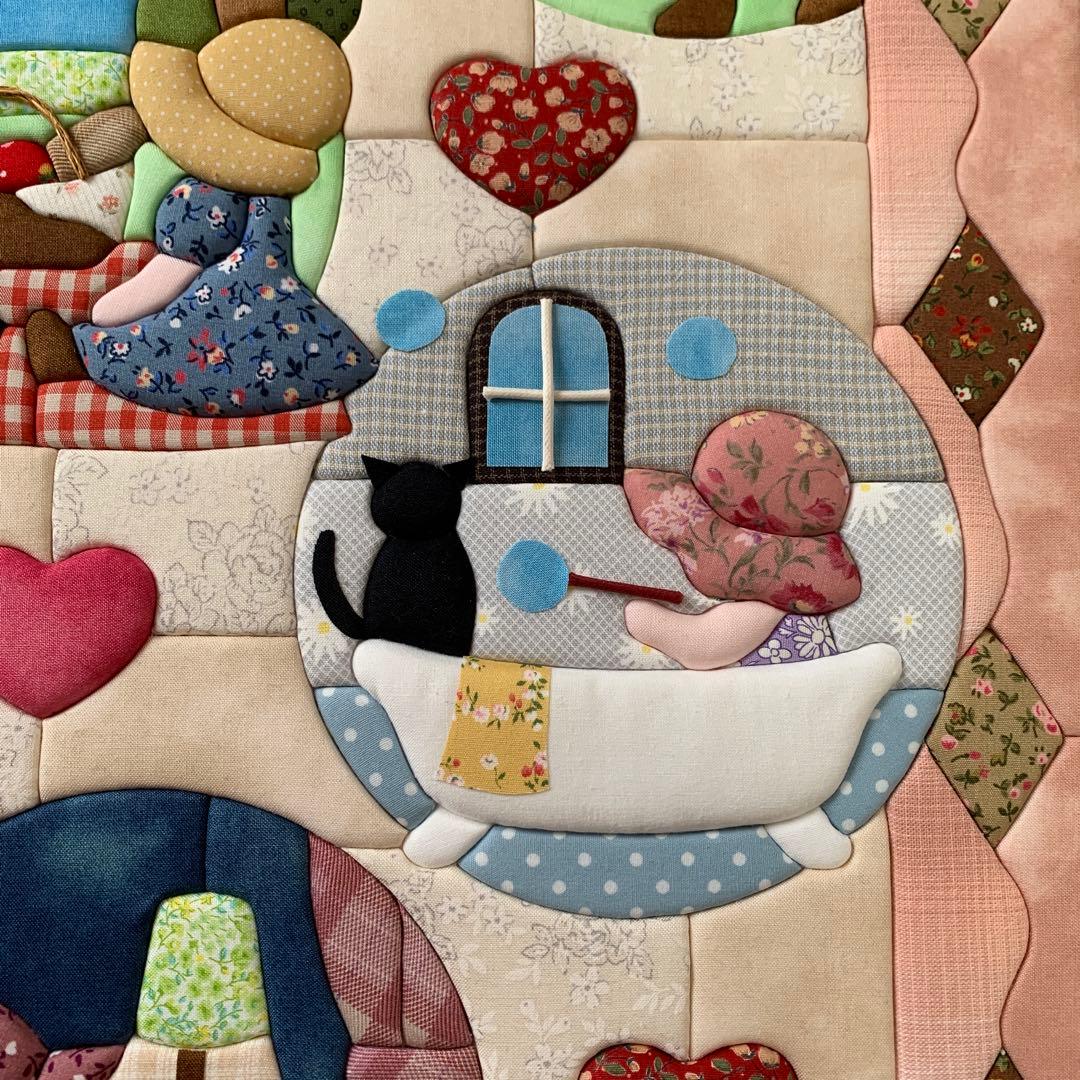 ♥︎スーの素敵な暮らし♥︎きめこみパッチワーク　ハンドメイド　完成品　さくらほりきり