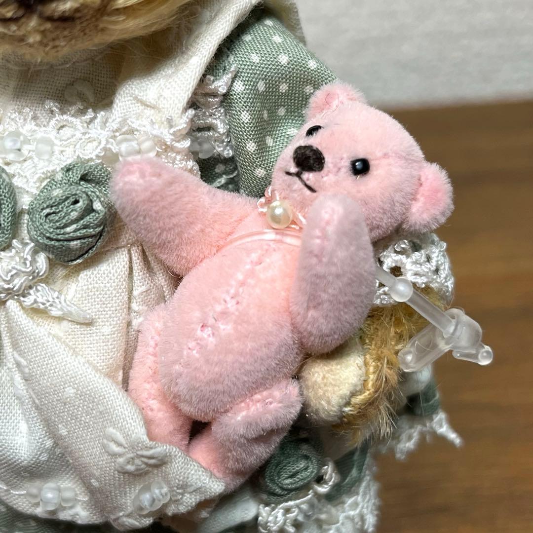 田中富美子先生のテディベア　台座付き JTF in TOKYO