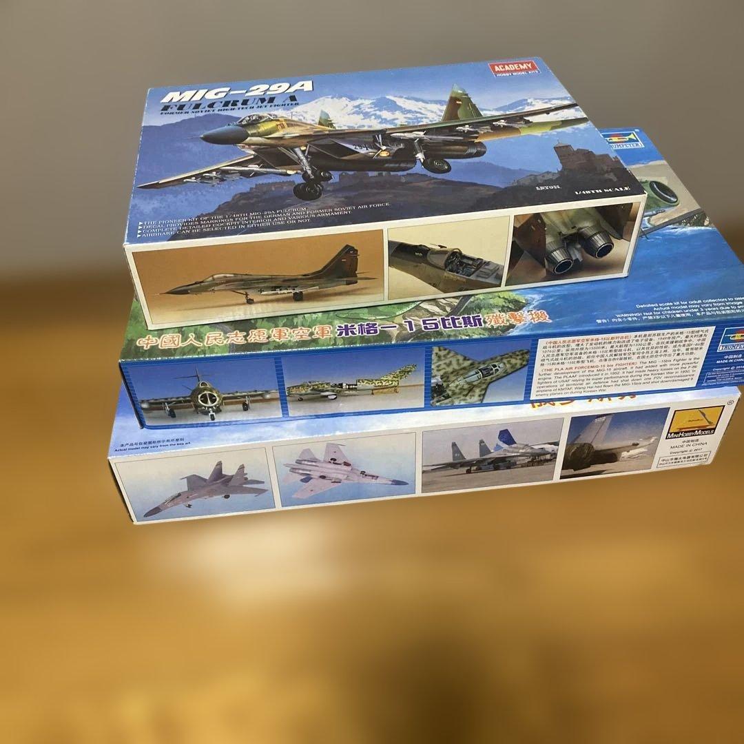 赤いともだちMiG-29A、Sukhoi SU-30MK、MiG-15 bis