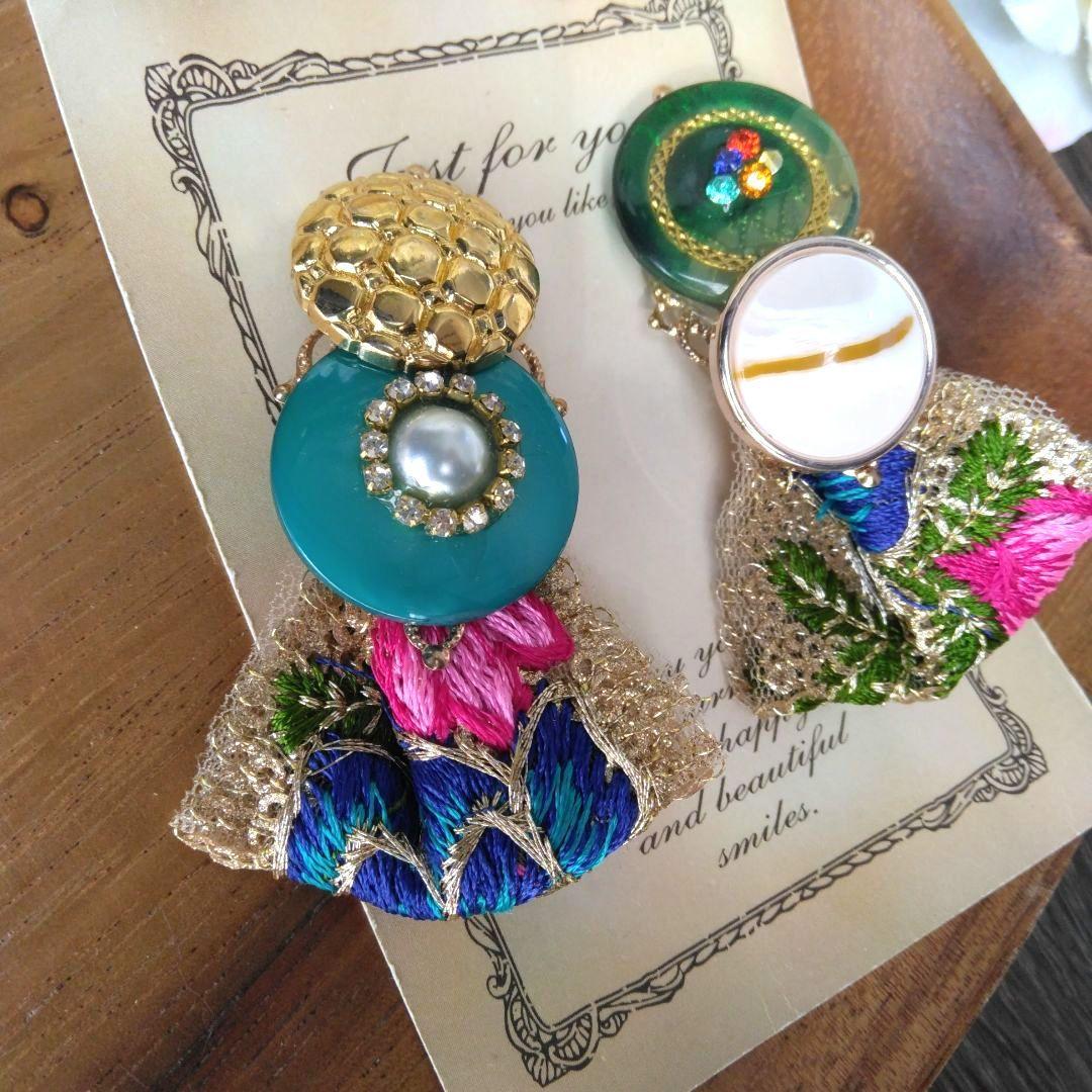 パール　ボタン　チロリアンテープ　イヤリング　リボン　ヴィンテージ　緑　ビジュー