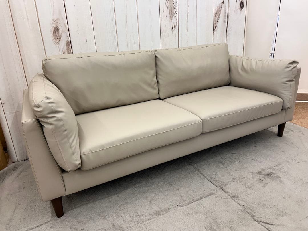 ３人掛けオットマン付きソファ