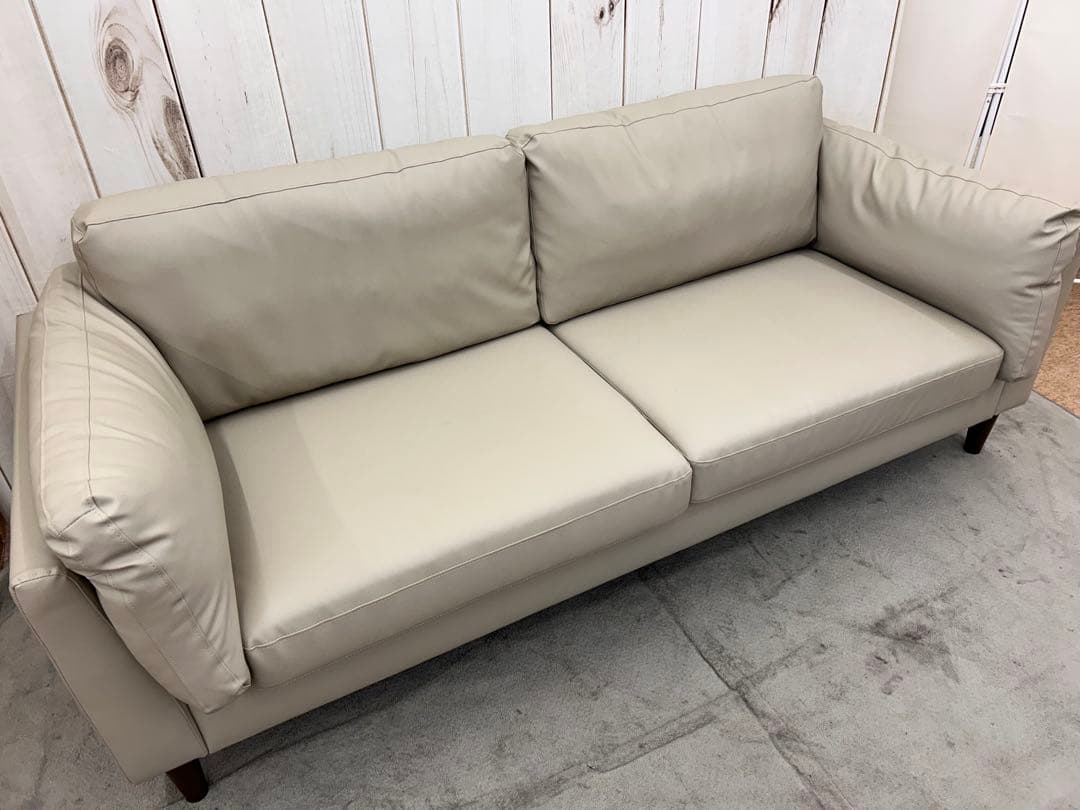 ３人掛けオットマン付きソファ