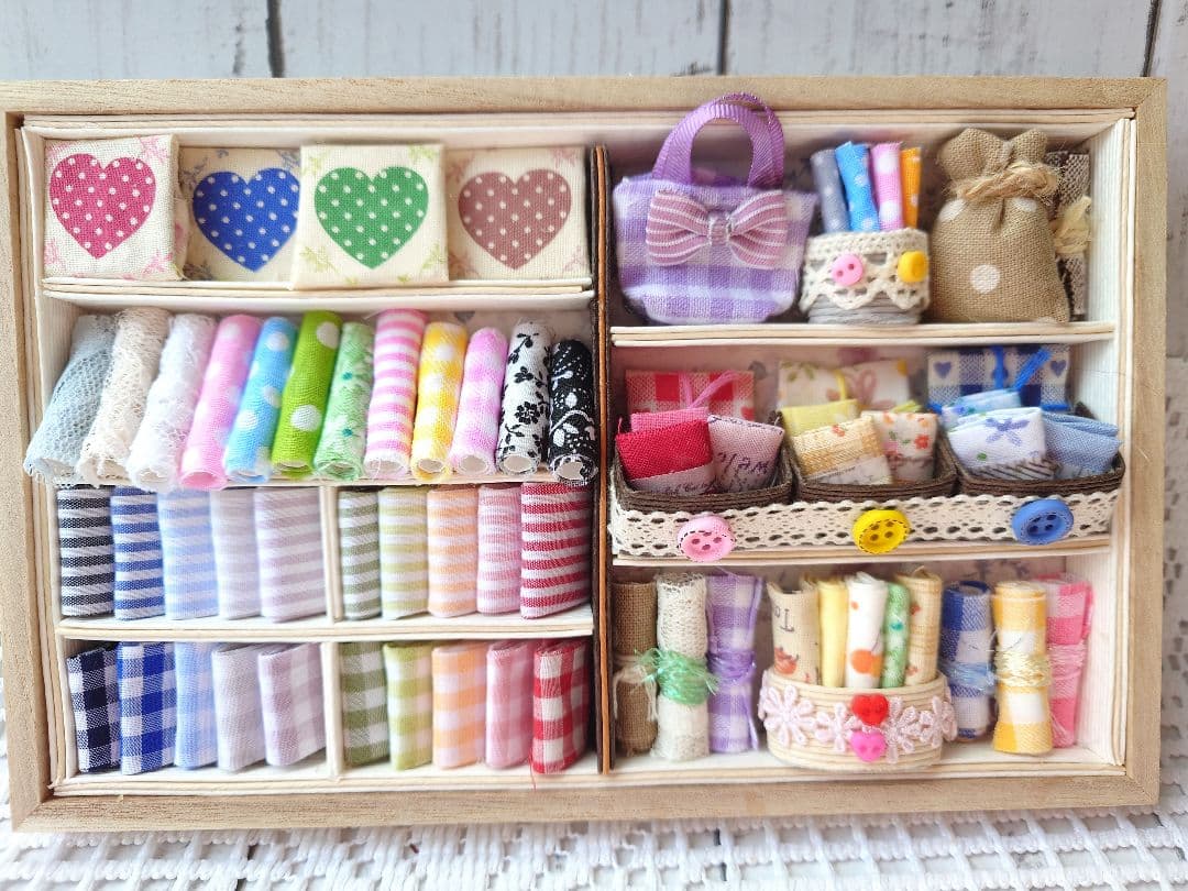 デアリングタクトさまリクエスト　布がたくさんの手芸屋　エコクラフト　ミニチュア