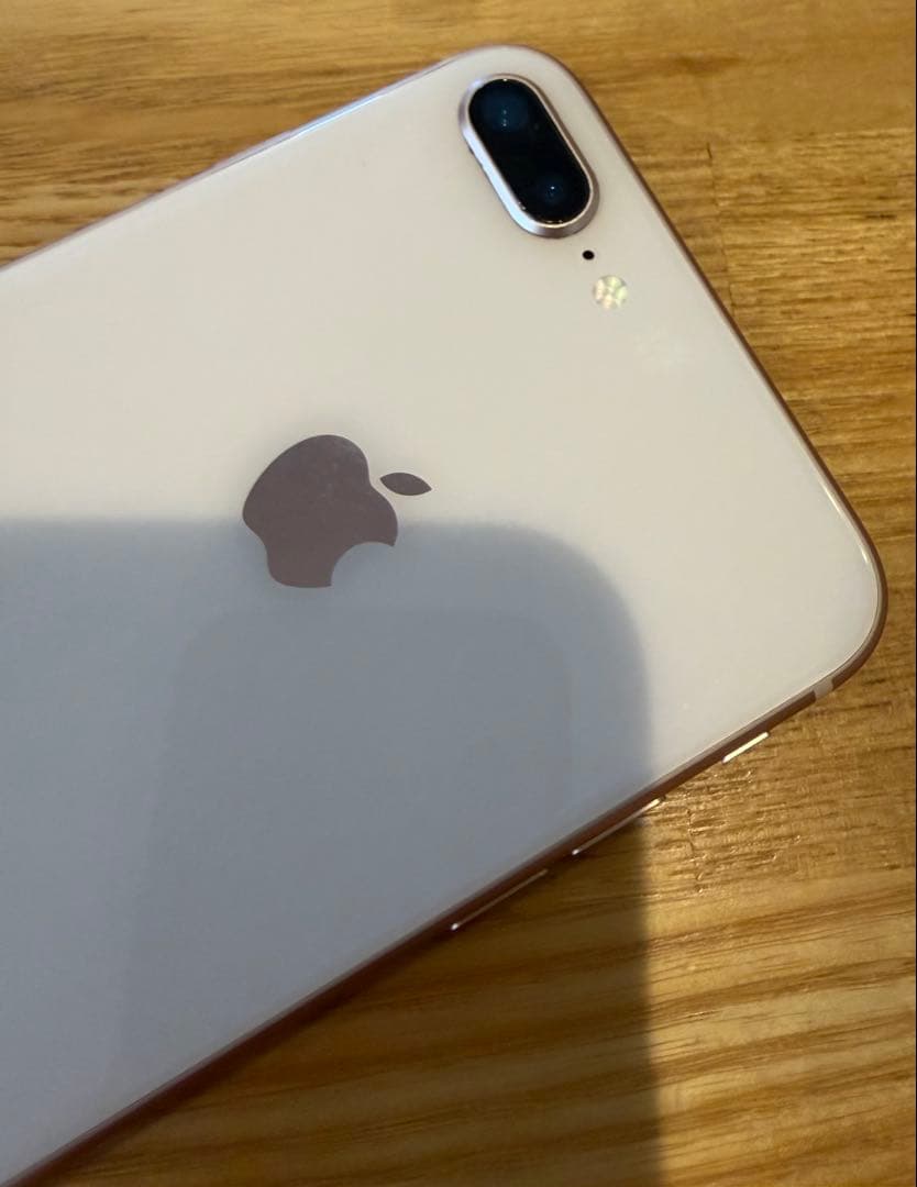 Apple iPhone 8 Plus ゴールド　SIMフリー