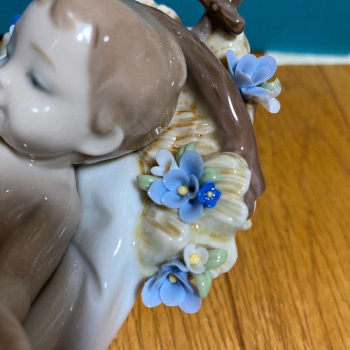 リヤドロ　天からの恵み　赤ちゃん　お花