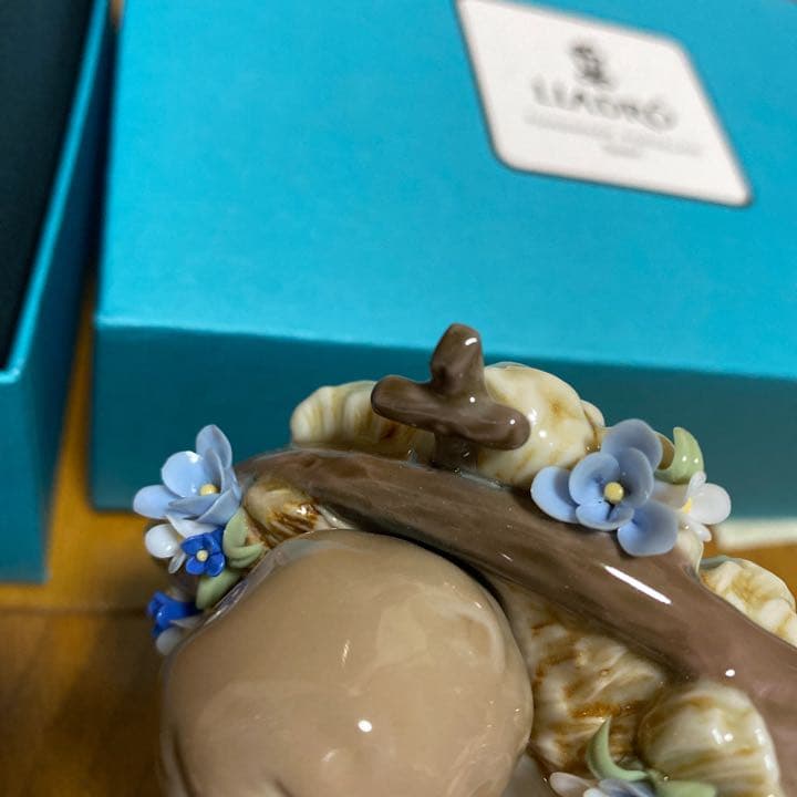 リヤドロ　天からの恵み　赤ちゃん　お花