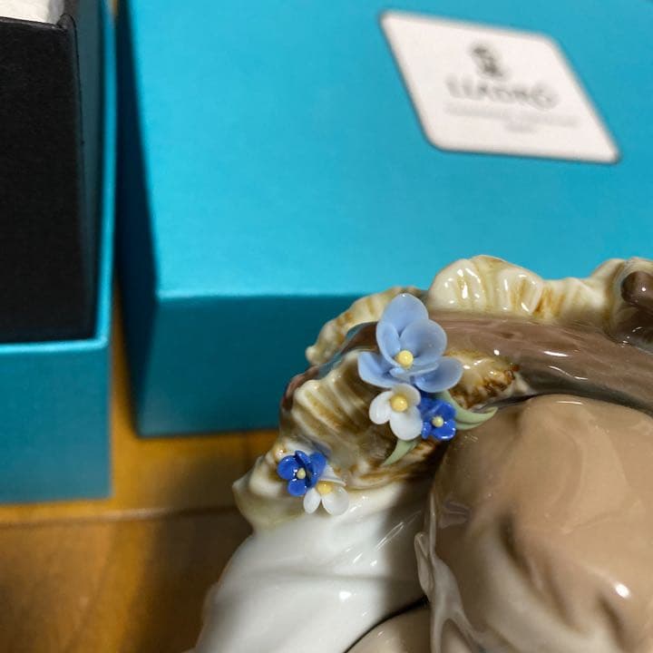 リヤドロ　天からの恵み　赤ちゃん　お花