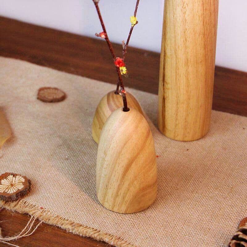 原木の手作りの花器、干し花セット三つ。