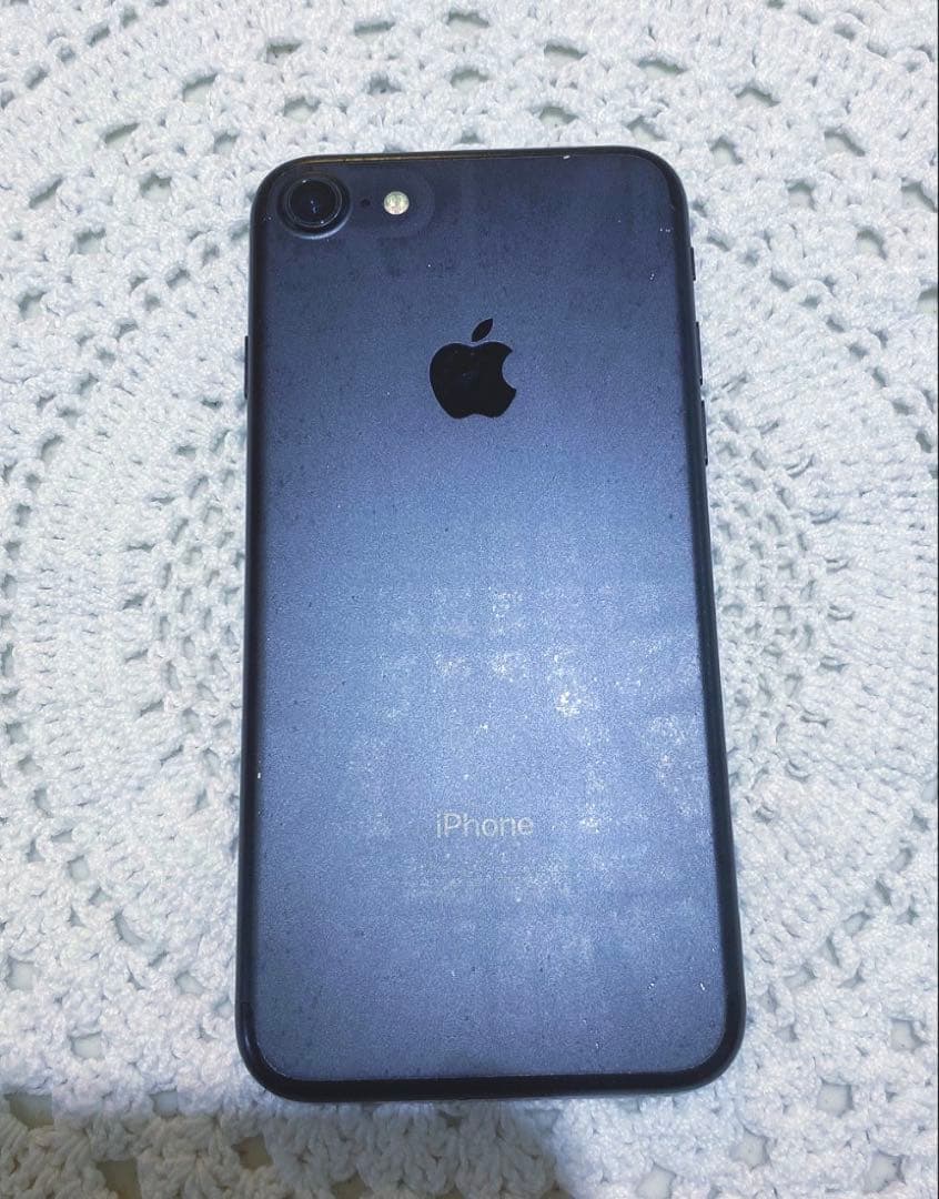 iPhone 7 ブラック 32 GB SIMフリー