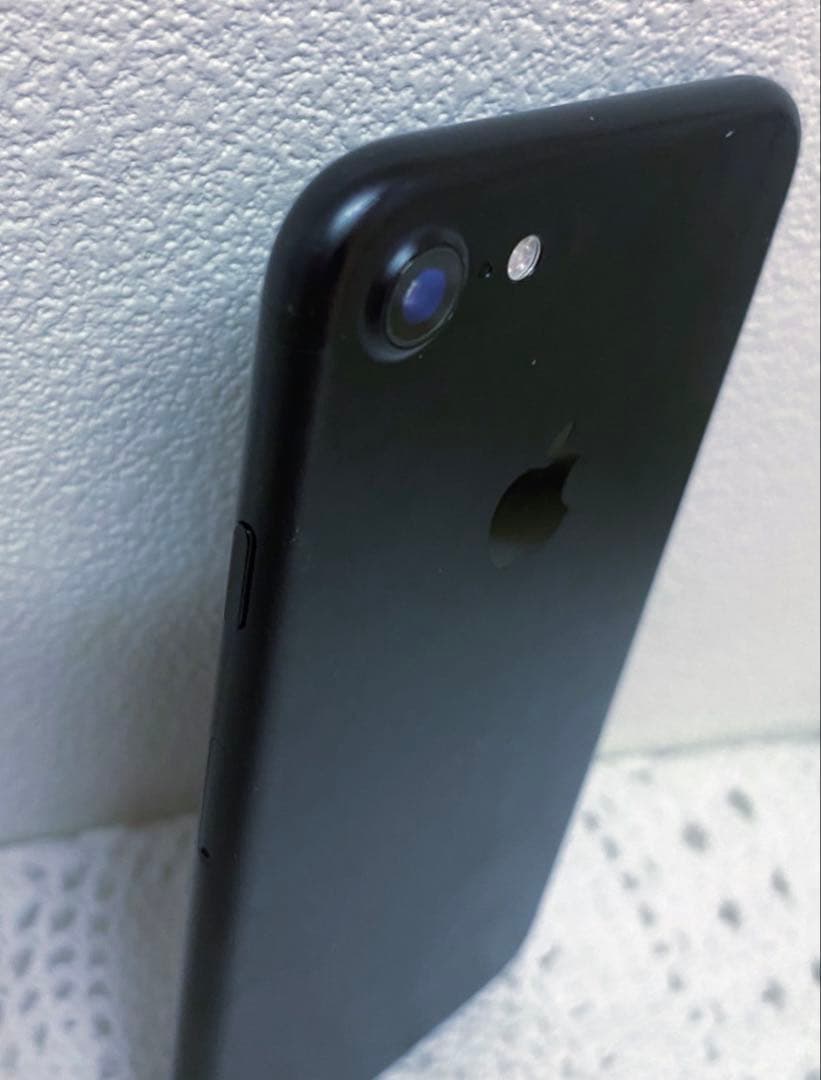 iPhone 7 ブラック 32 GB SIMフリー