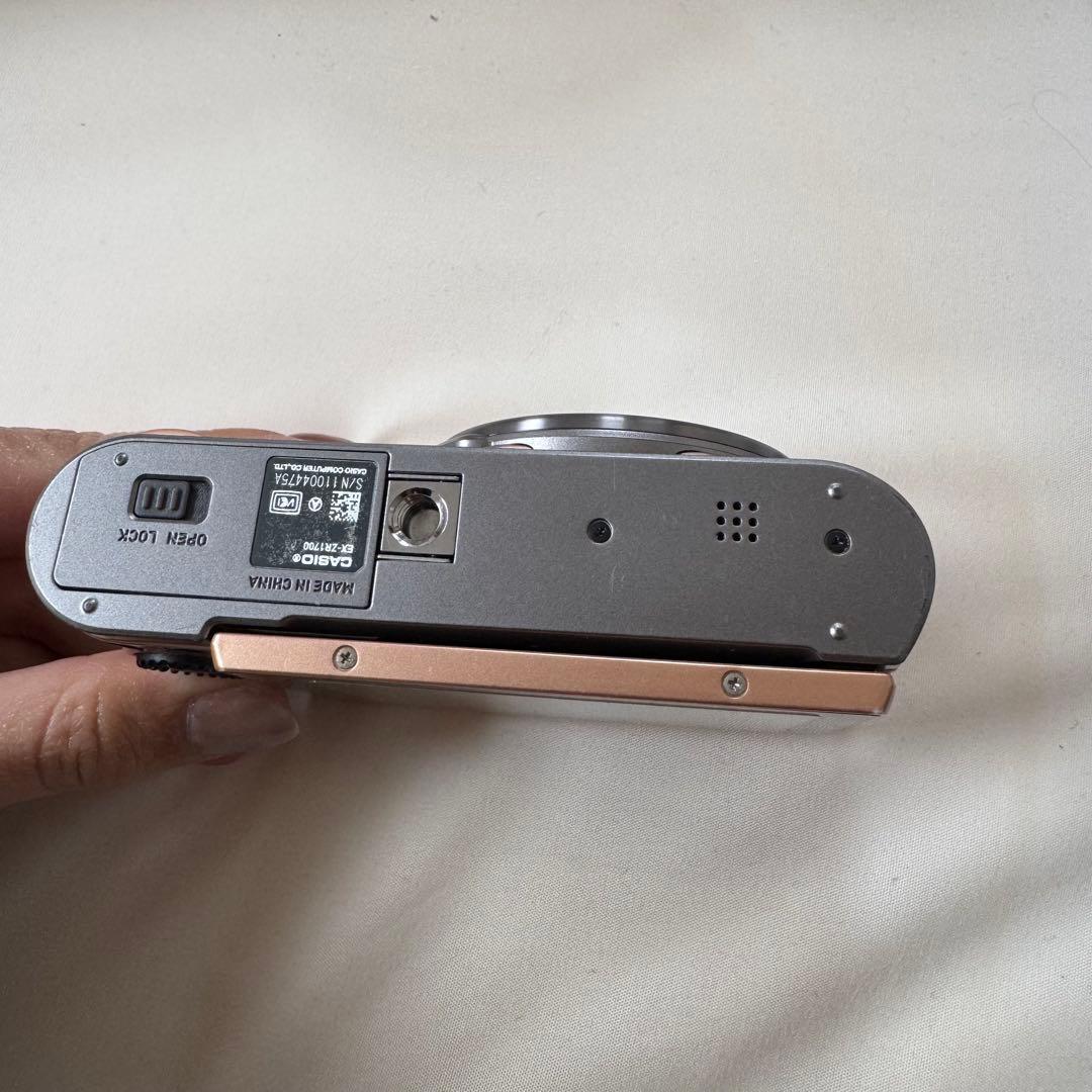 CASIO EXILIM デジカメ