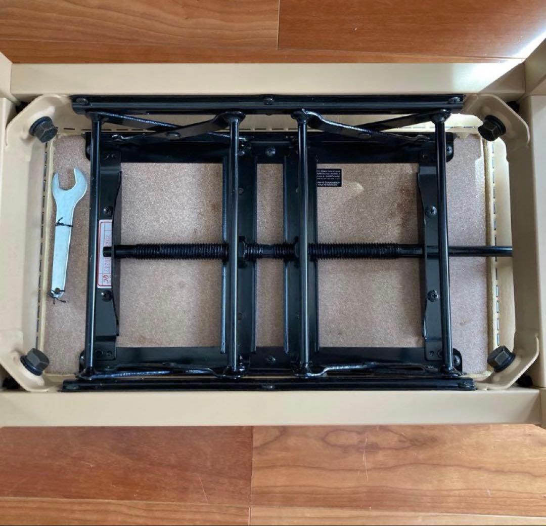 【直接引取可】ローランド　21年製　HP702 電子ピアノ　マット付き