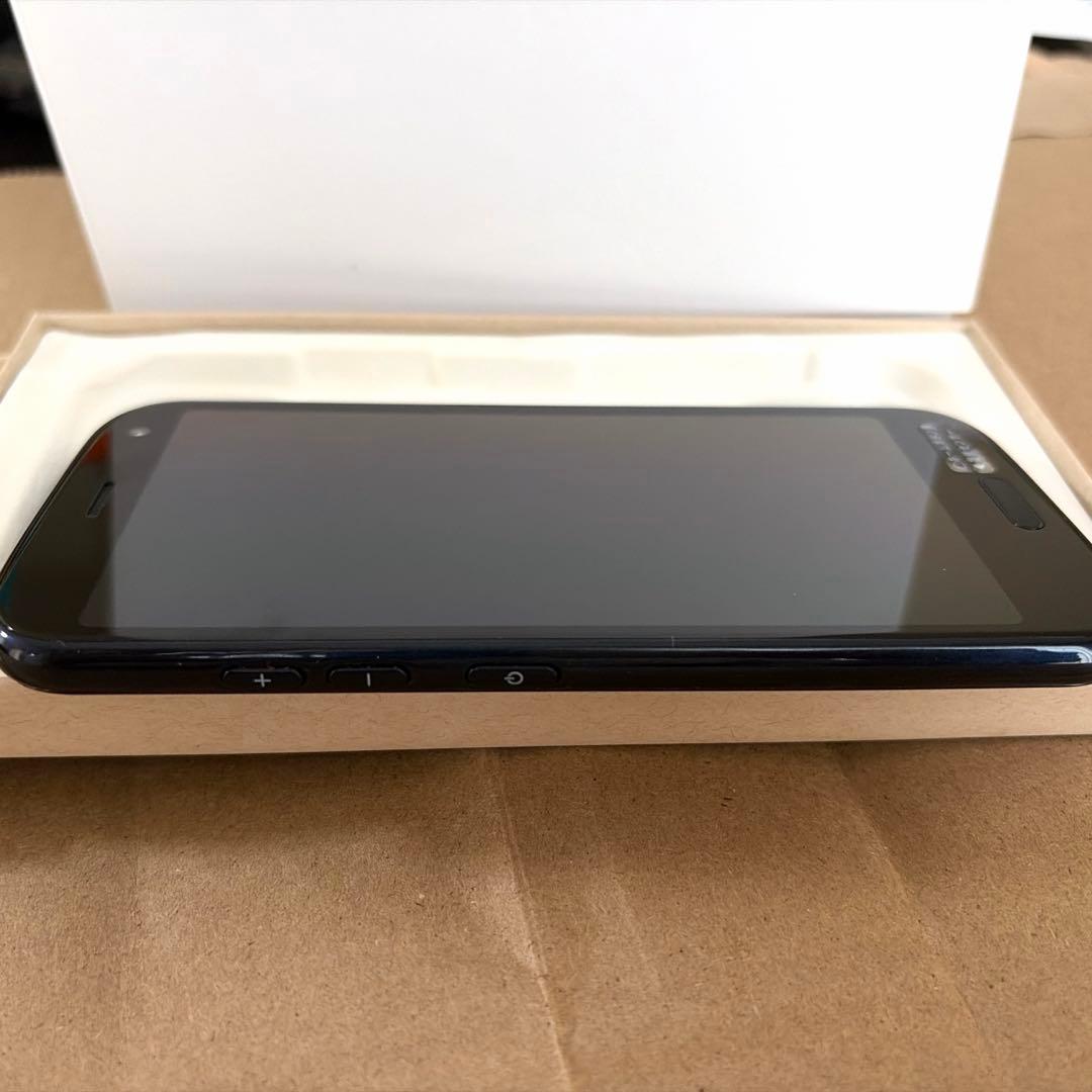 docomo F-52B スマートフォン本体