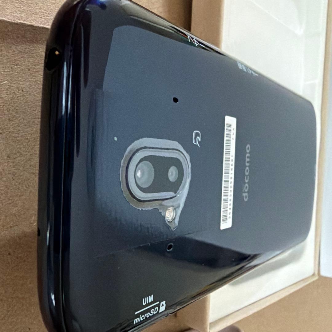 docomo F-52B スマートフォン本体
