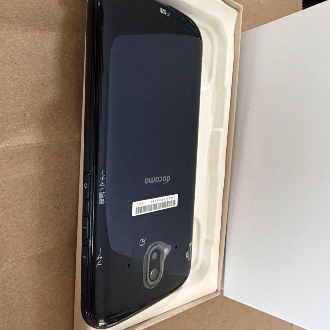 docomo F-52B スマートフォン本体