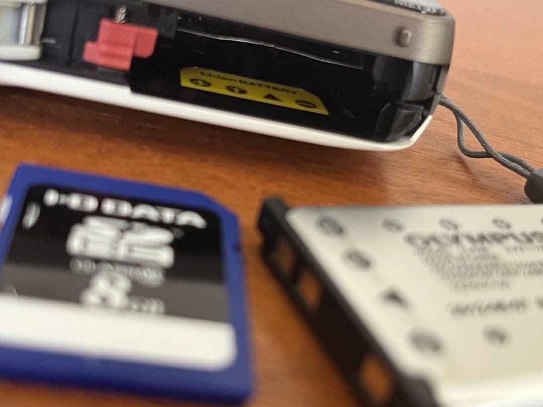 OLYMPUS VH-210 ホワイト デジタルカメラ