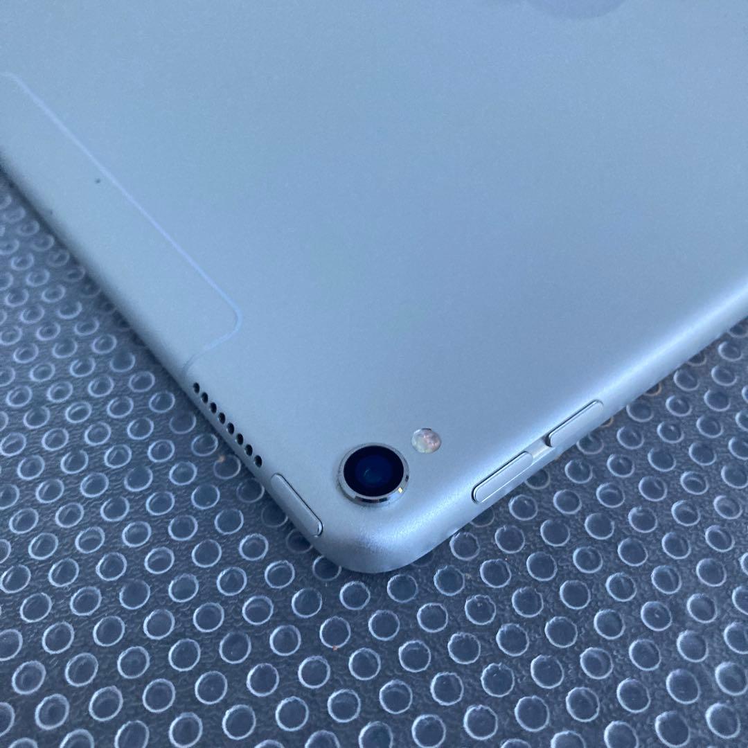 815 電池良好☆外観比較的美品☆iPadPro64GB10.5 SIMフリー☆