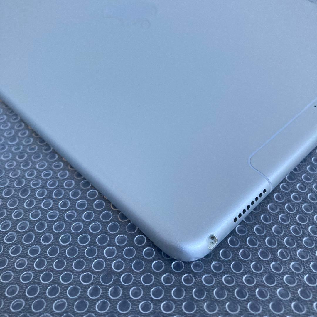 815 電池良好☆外観比較的美品☆iPadPro64GB10.5 SIMフリー☆