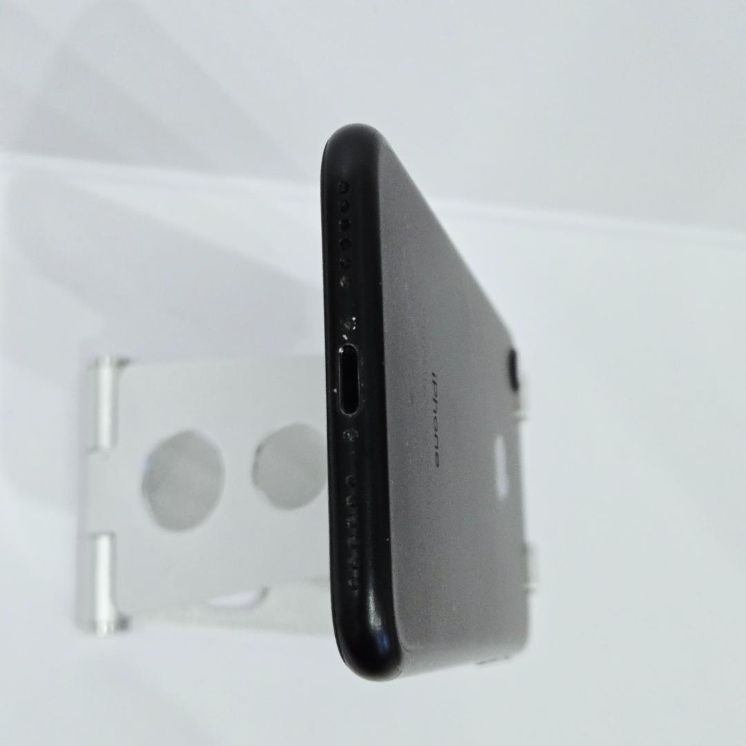 96 iPhone7 ブラック SIMフリー 美品