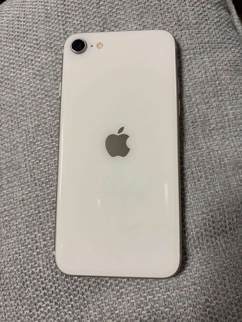 Apple iPhone SE 第三世代 128GB 画面ひび割れ
