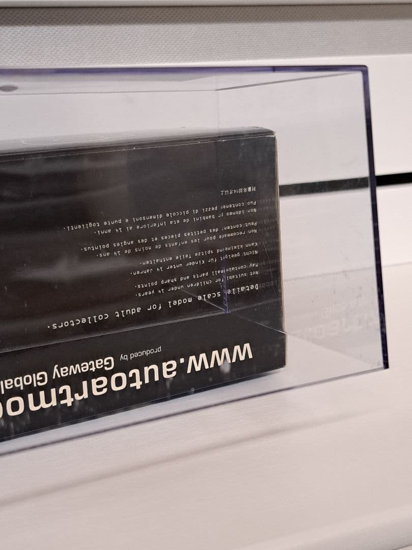 オートアート　スバル　レガシィ　B4 　1/43