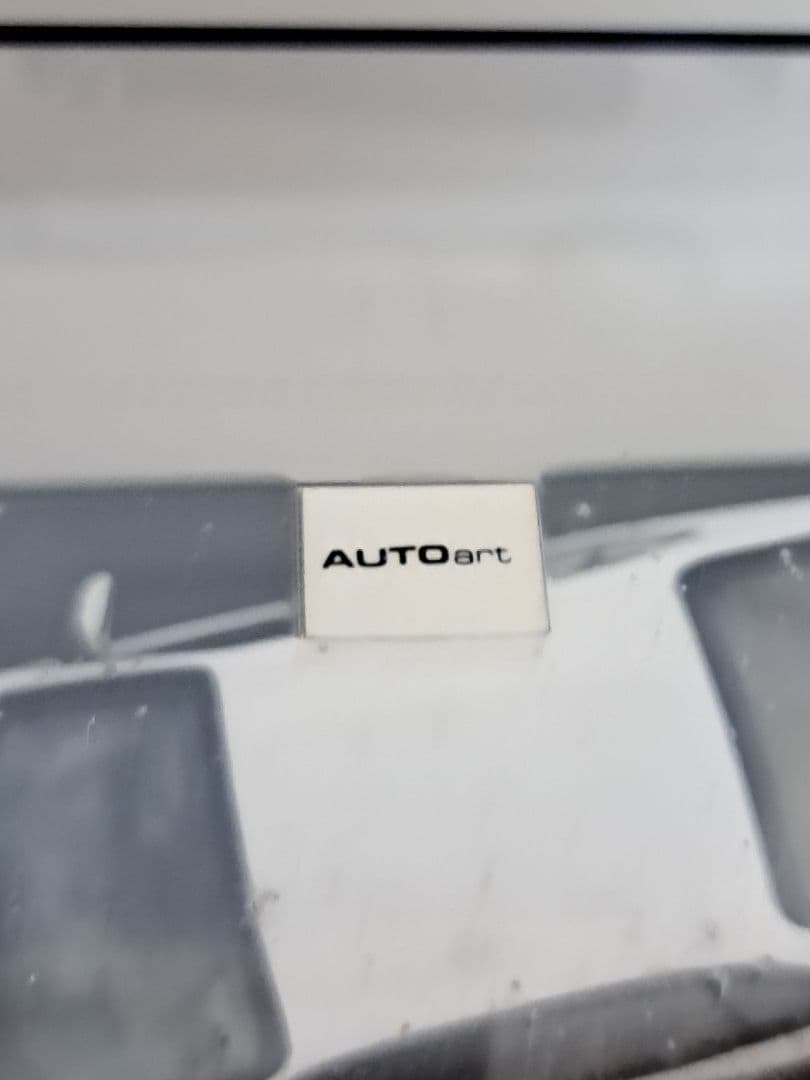 オートアート　スバル　レガシィ　B4 　1/43