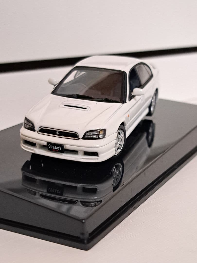 オートアート　スバル　レガシィ　B4 　1/43