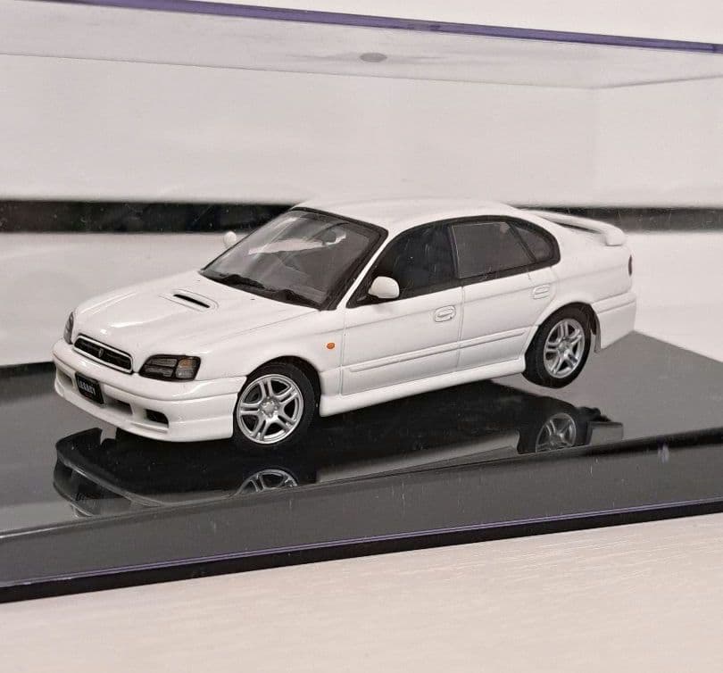 オートアート　スバル　レガシィ　B4 　1/43
