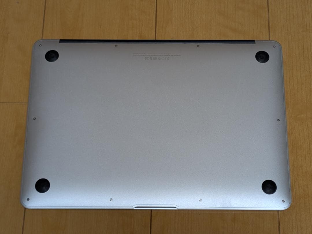 MacBook Air (13-inch, 2017) モデル A1466