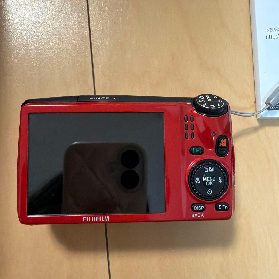 FUJIFILM FinePix F1000EXR 赤