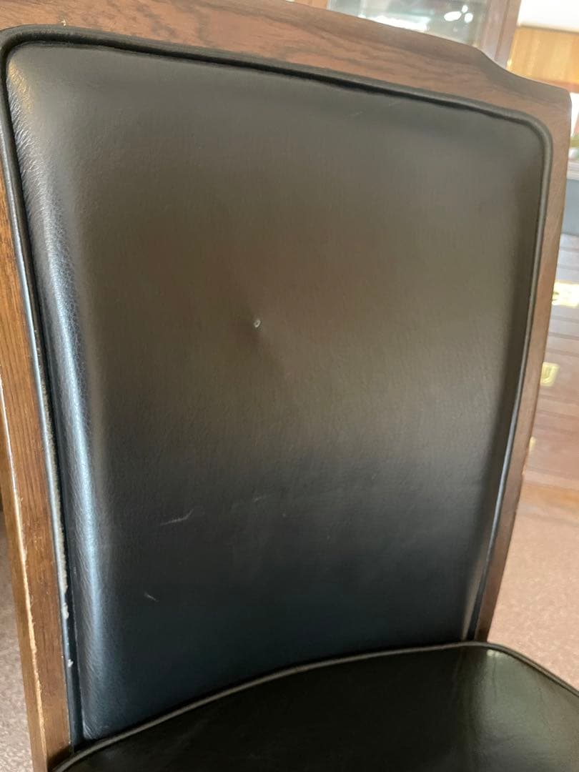 カリモク　ドマーニ