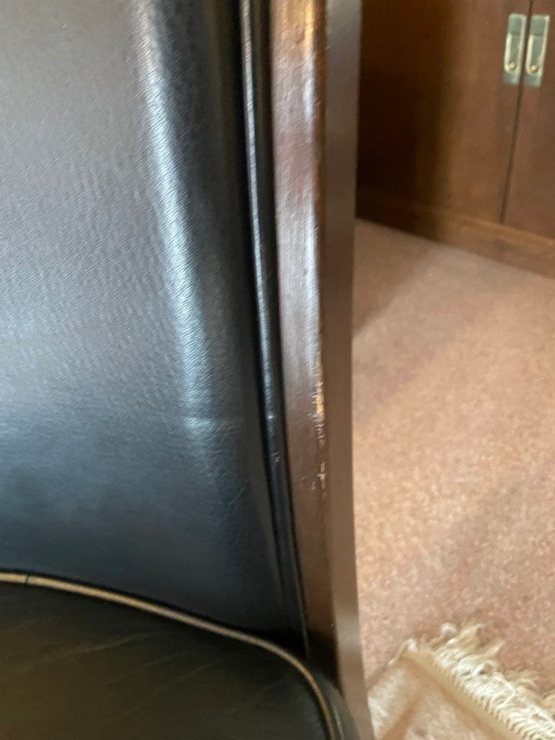 カリモク　ドマーニ