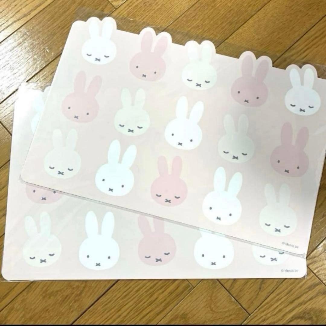 ミッフィースタイル　木製　ダイカット置き時計　グレー