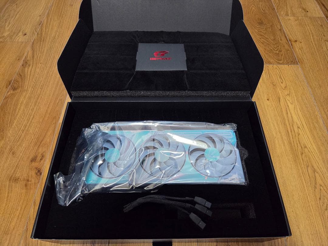 グラフィックボード・グラボ・ビデオカード Colorful RTX 4080 16GB Ultra W OC