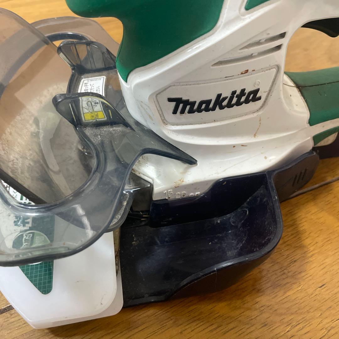 Makita 充電式芝刈り機 MUM600D