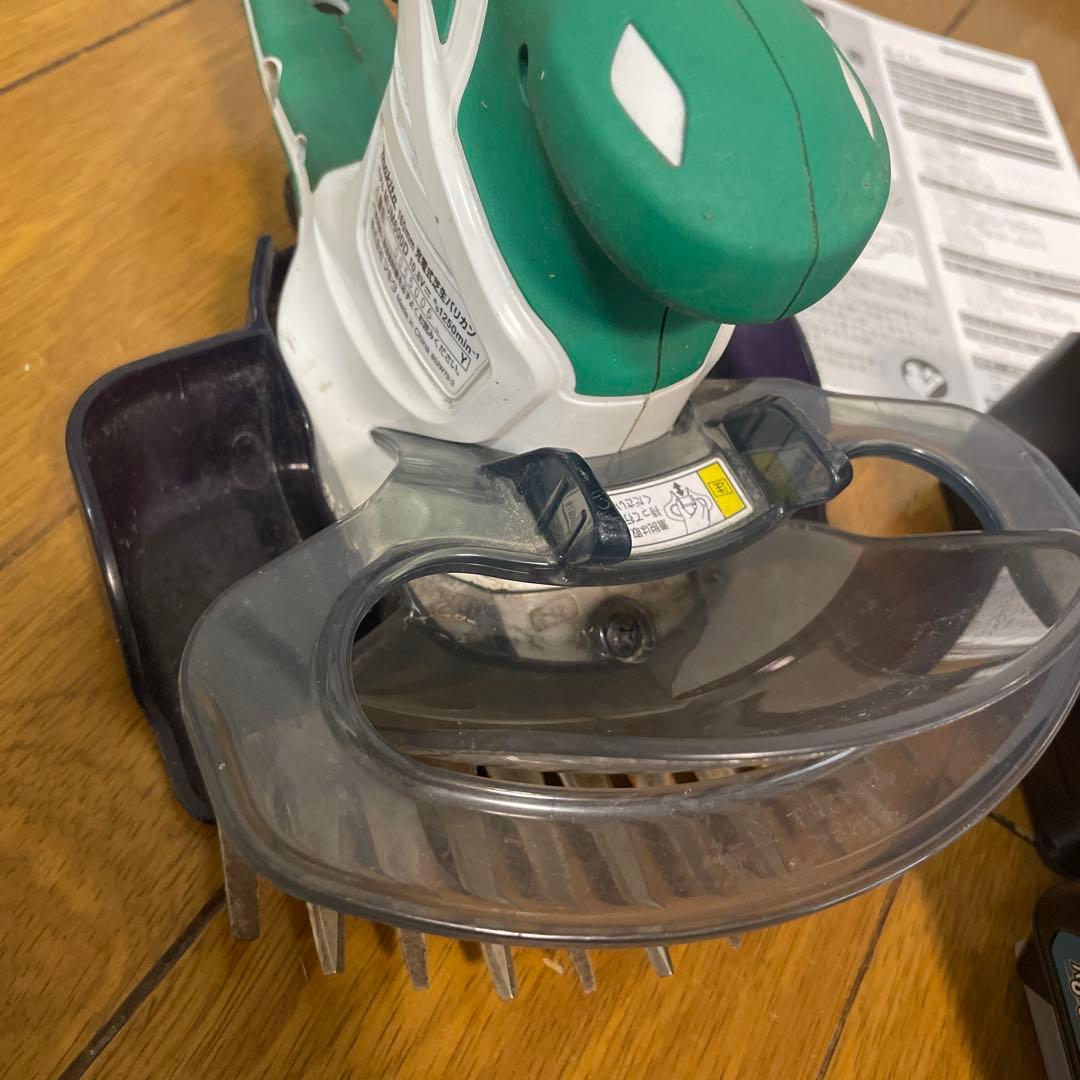 Makita 充電式芝刈り機 MUM600D