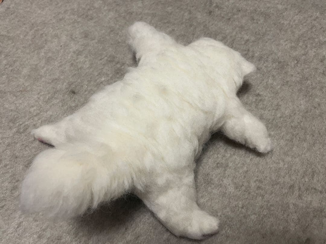 羊毛フェルト 猫　子猫　かわいい　ハンドメイド　ぬいぐるみ　置物　オブジェ