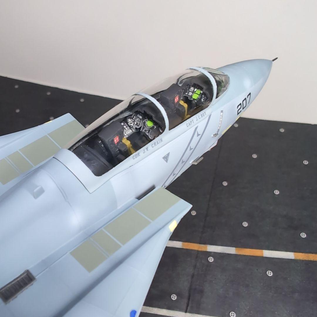 ハセガワ F-14Ａ トムキャット 1/72完成品　型番E-2