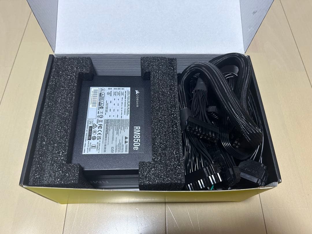 CORSAIR RM850e フルモジュラー ATX電源