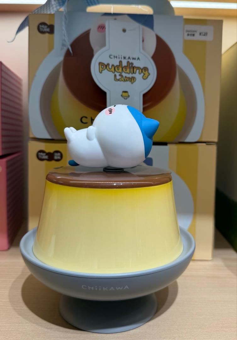 ちいかわ　中国限定　MARTUBE　 プリン　ライトスタンド　ハチワレ