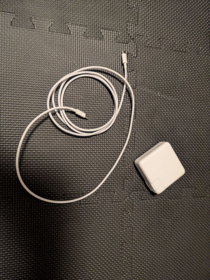 Macbook pro 2020 Intel 32GB 1TB USキー