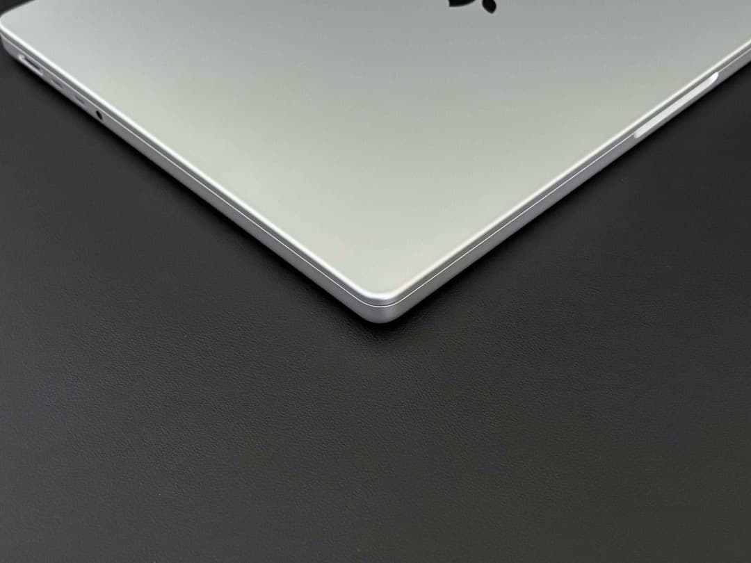 【美品】MacBook Pro 14インチ, 2021 M1 Pro 高性能