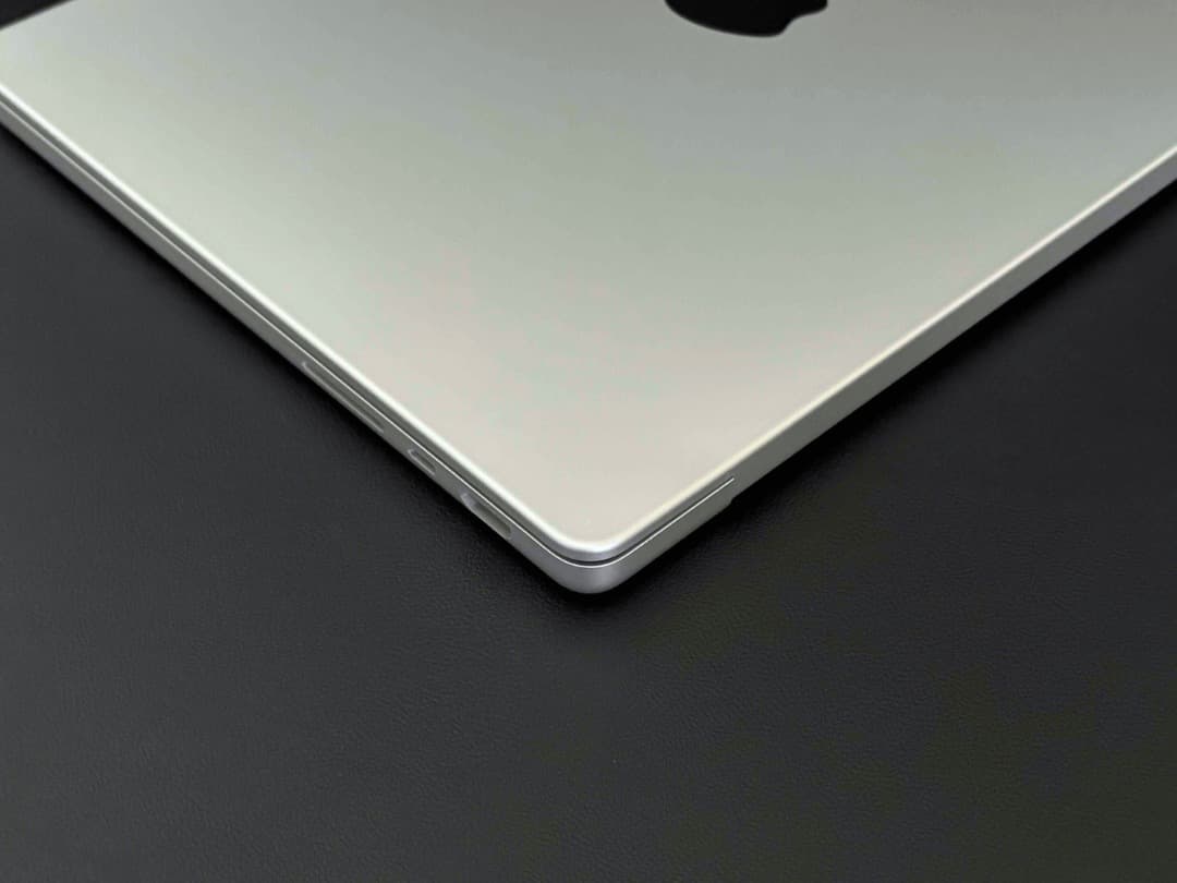 【美品】MacBook Pro 14インチ, 2021 M1 Pro 高性能